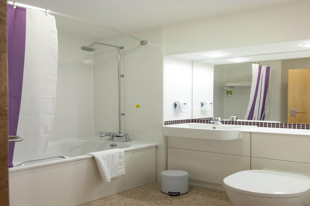 Comfort Inn Kensington 런던 객실 사진